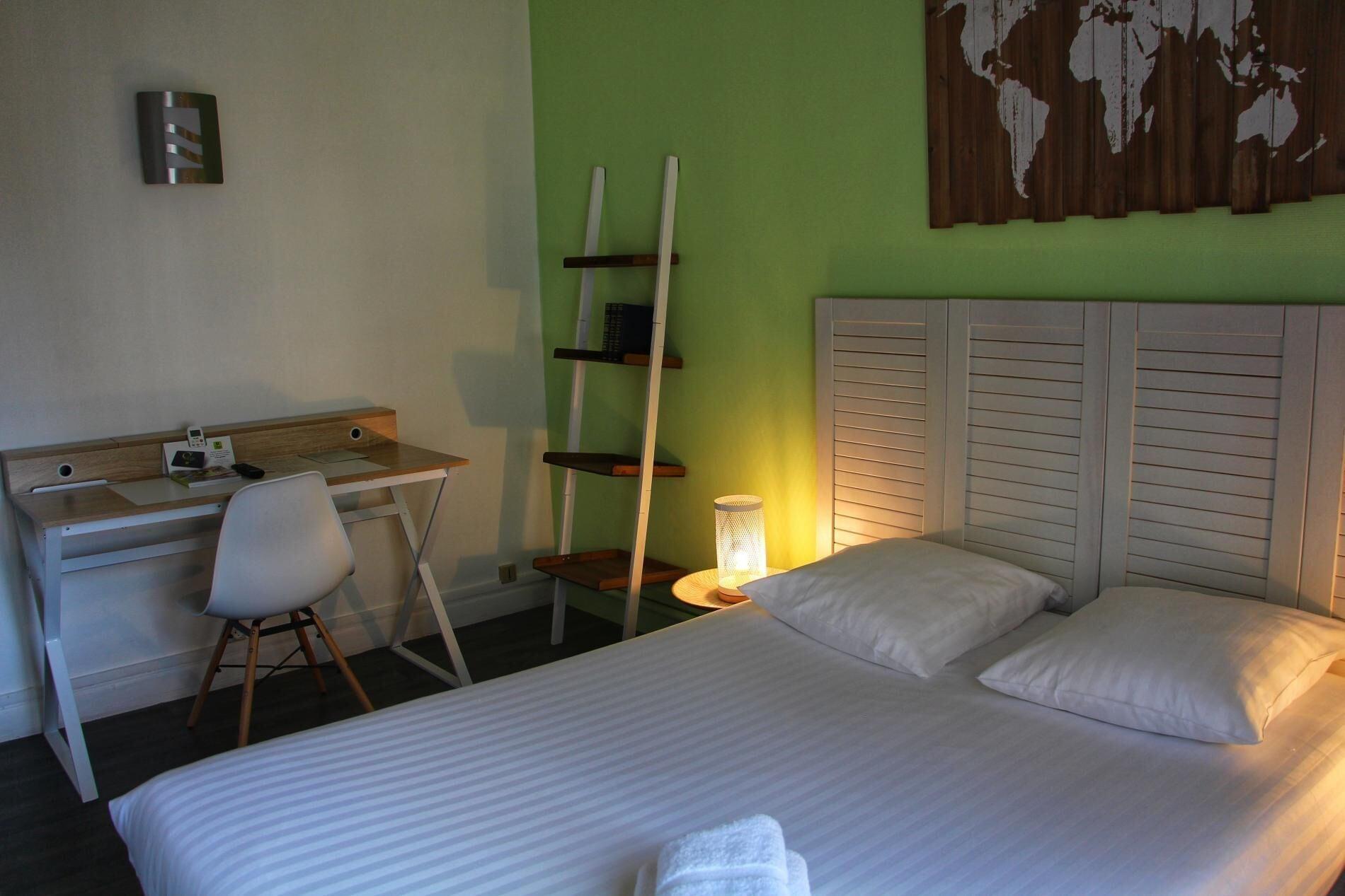 Logis Hotel Du Cirque Troyes Centre Historique Ngoại thất bức ảnh