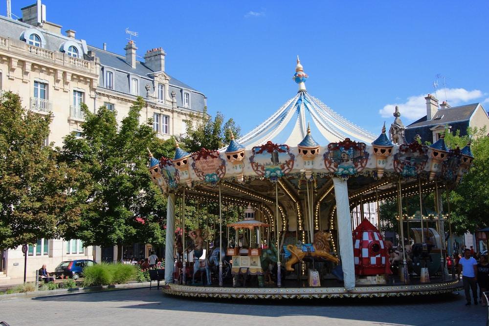 Logis Hotel Du Cirque Troyes Centre Historique Ngoại thất bức ảnh