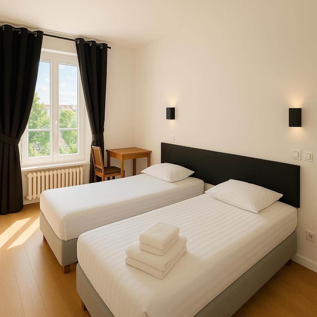 Logis Hotel Du Cirque Troyes Centre Historique Ngoại thất bức ảnh