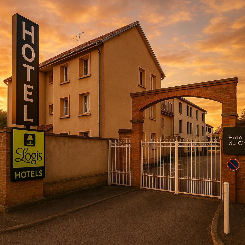 Logis Hotel Du Cirque Troyes Centre Historique Ngoại thất bức ảnh