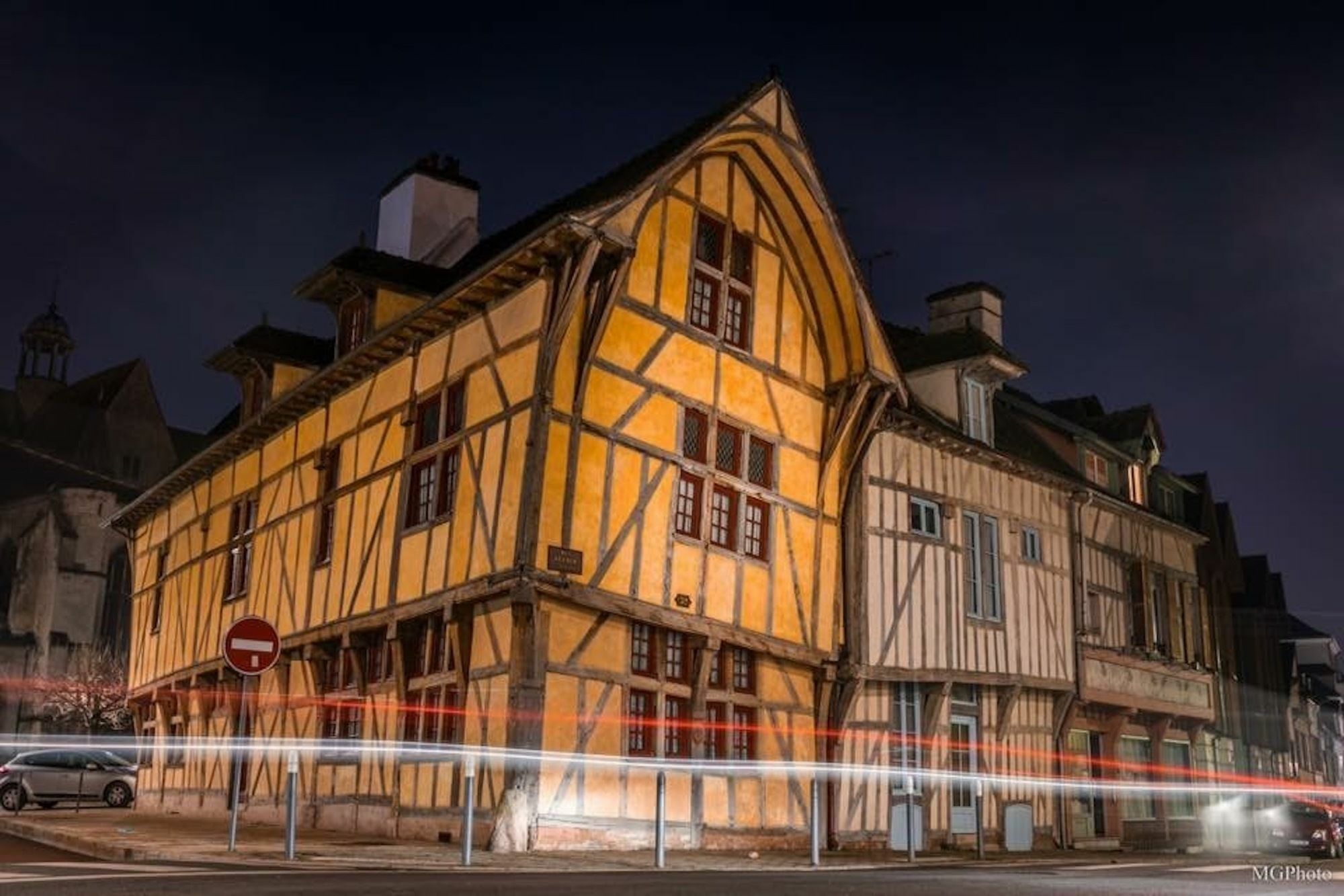 Logis Hotel Du Cirque Troyes Centre Historique Ngoại thất bức ảnh