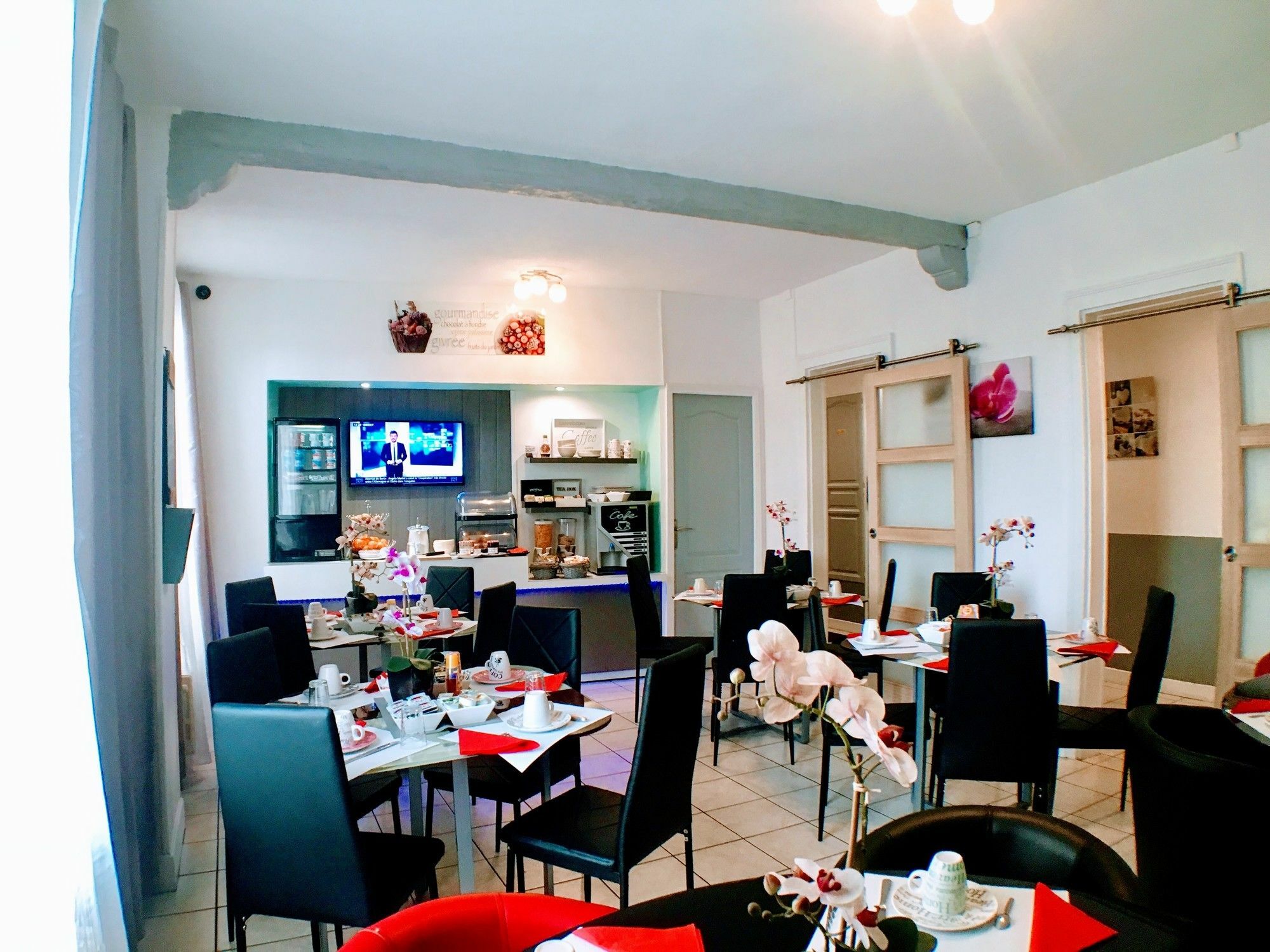 Logis Hotel Du Cirque Troyes Centre Historique Ngoại thất bức ảnh
