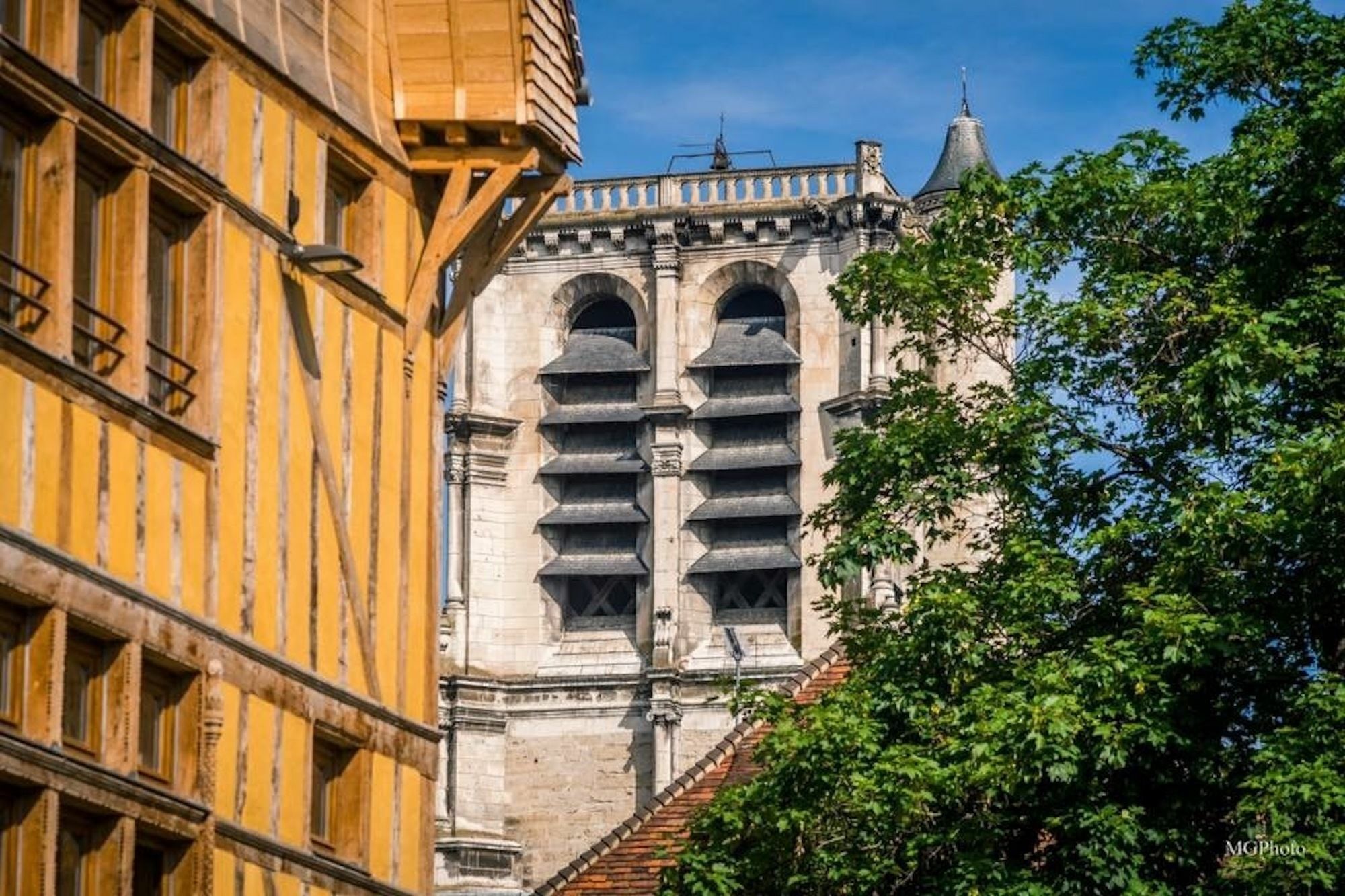 Logis Hotel Du Cirque Troyes Centre Historique Ngoại thất bức ảnh